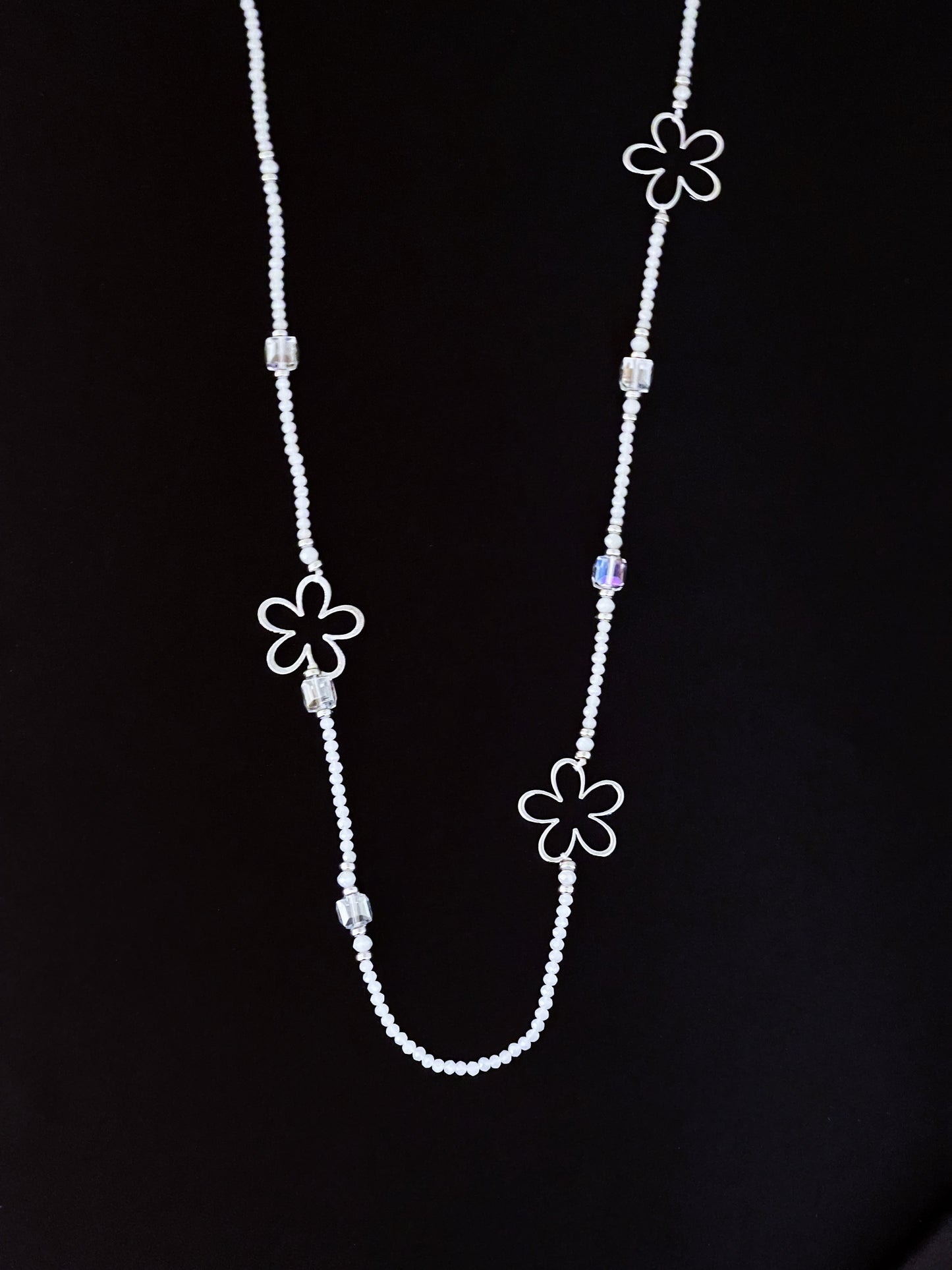 N126 white/silver
