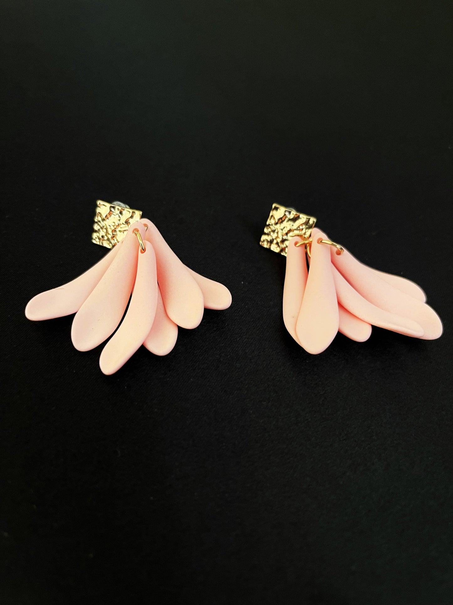 E4 light pink