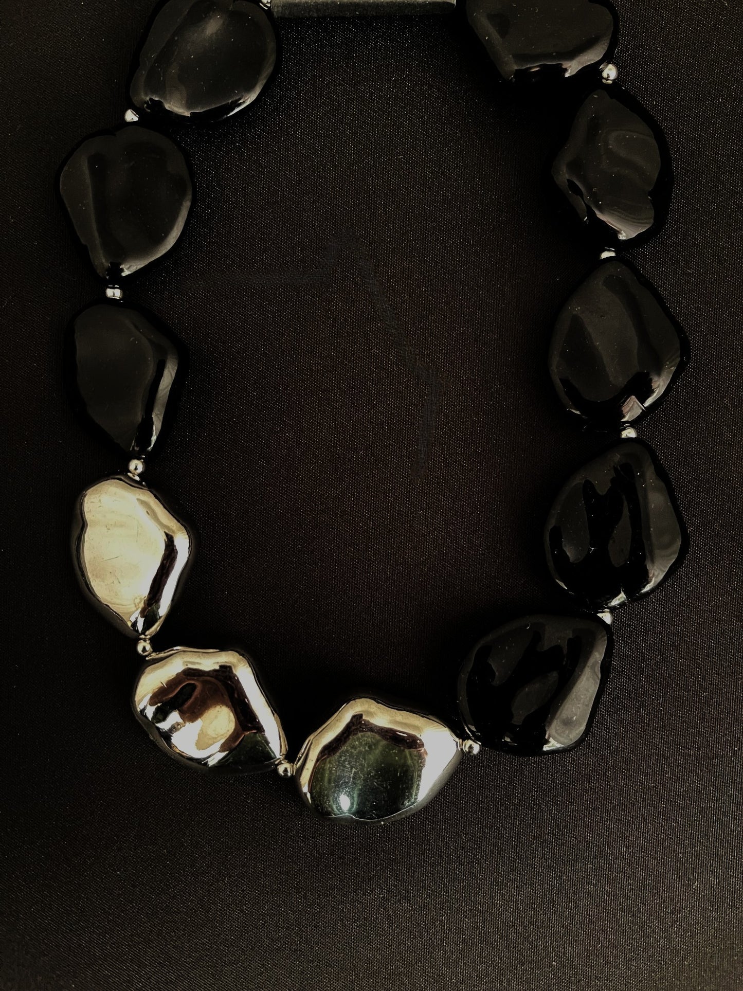 N529 Black/Silver