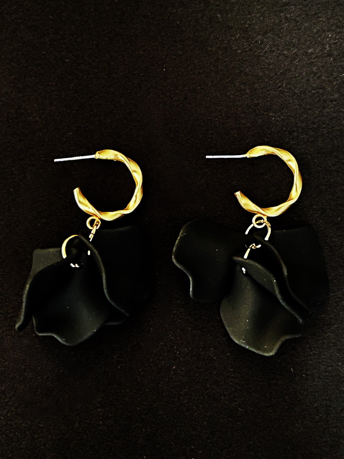 E6 black