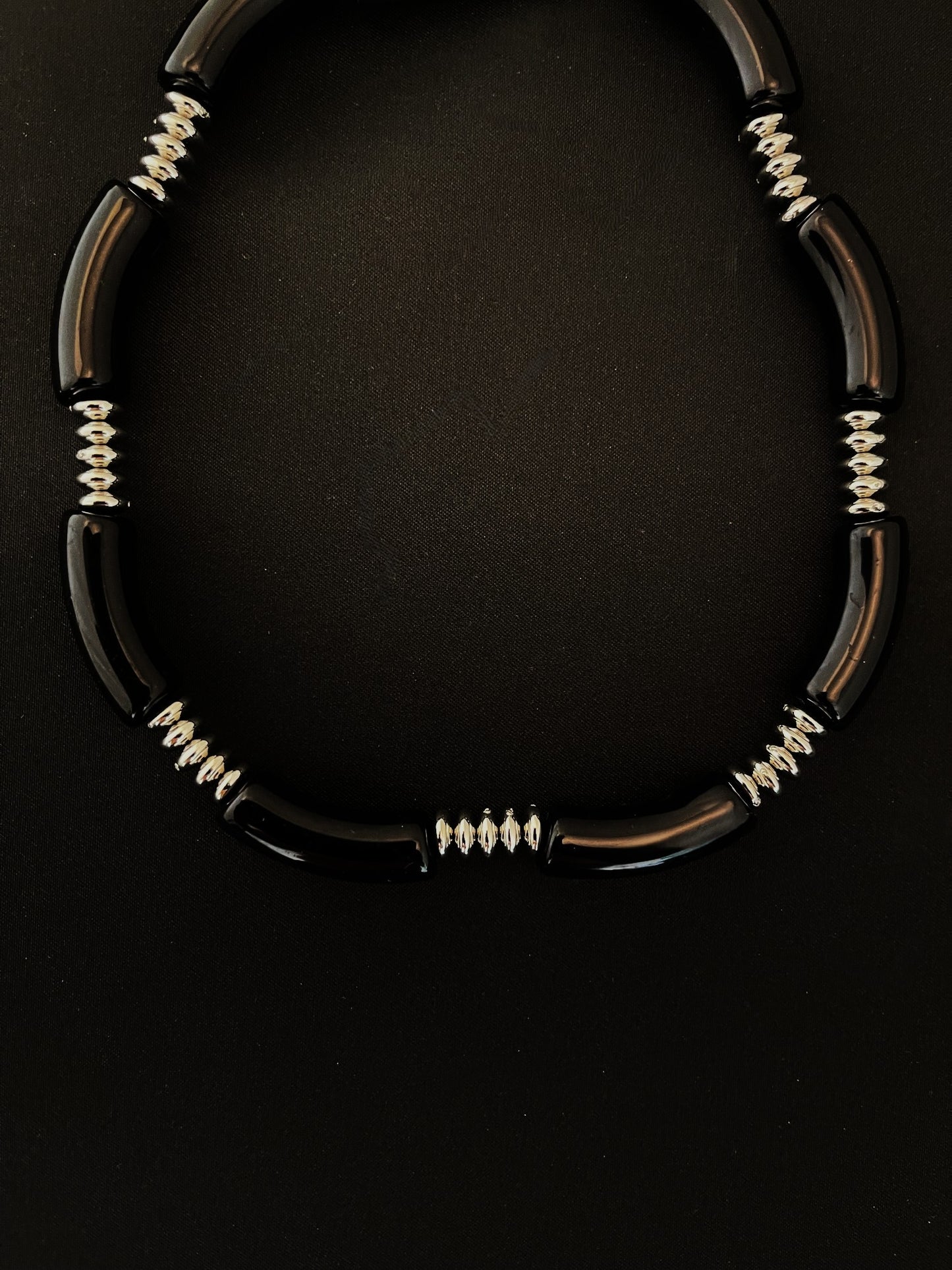 N567 silver/black